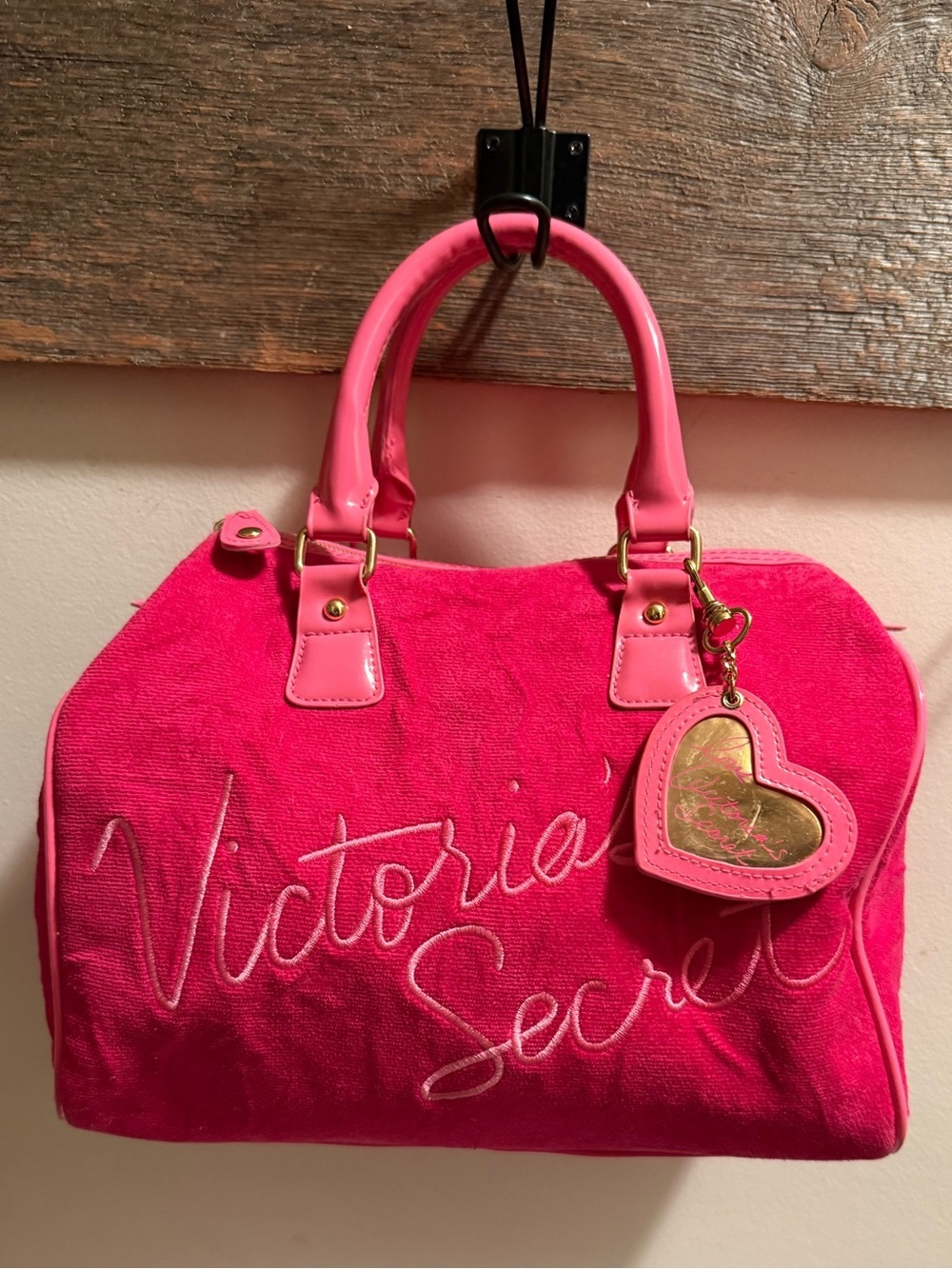 Victoria's Secret Hot Pink Heart Charm Tote - Picture 2 of 9